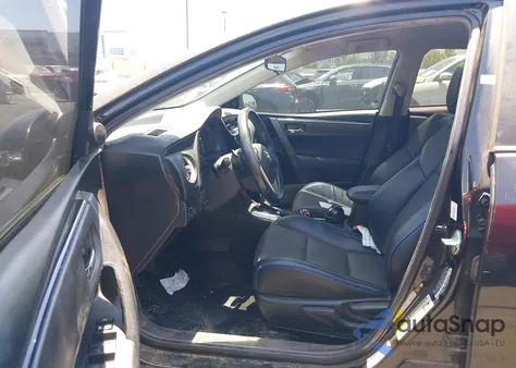 2018 Toyota Corolla Se z USA, uszkodzony, nr VIN 5YFBURHE4JP802320